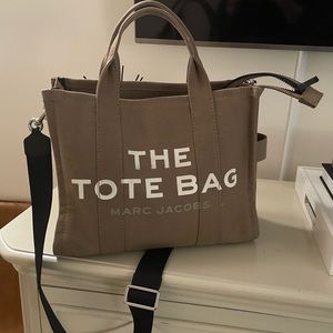 Marc Jacobs “THE TOTE BAG”